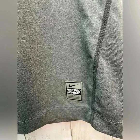 Nike Pro Combat Dri-Fit Tank top Size Small Workout/Gym - Picture 5 of 8